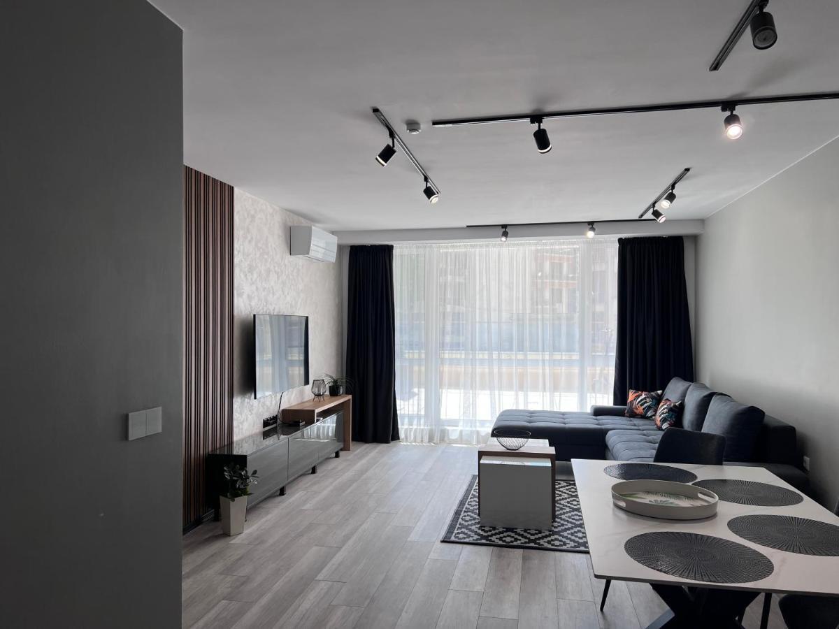 A-Brilliant, New! Spacious & Modern Apartment In Varna Whit Garage Zewnętrze zdjęcie