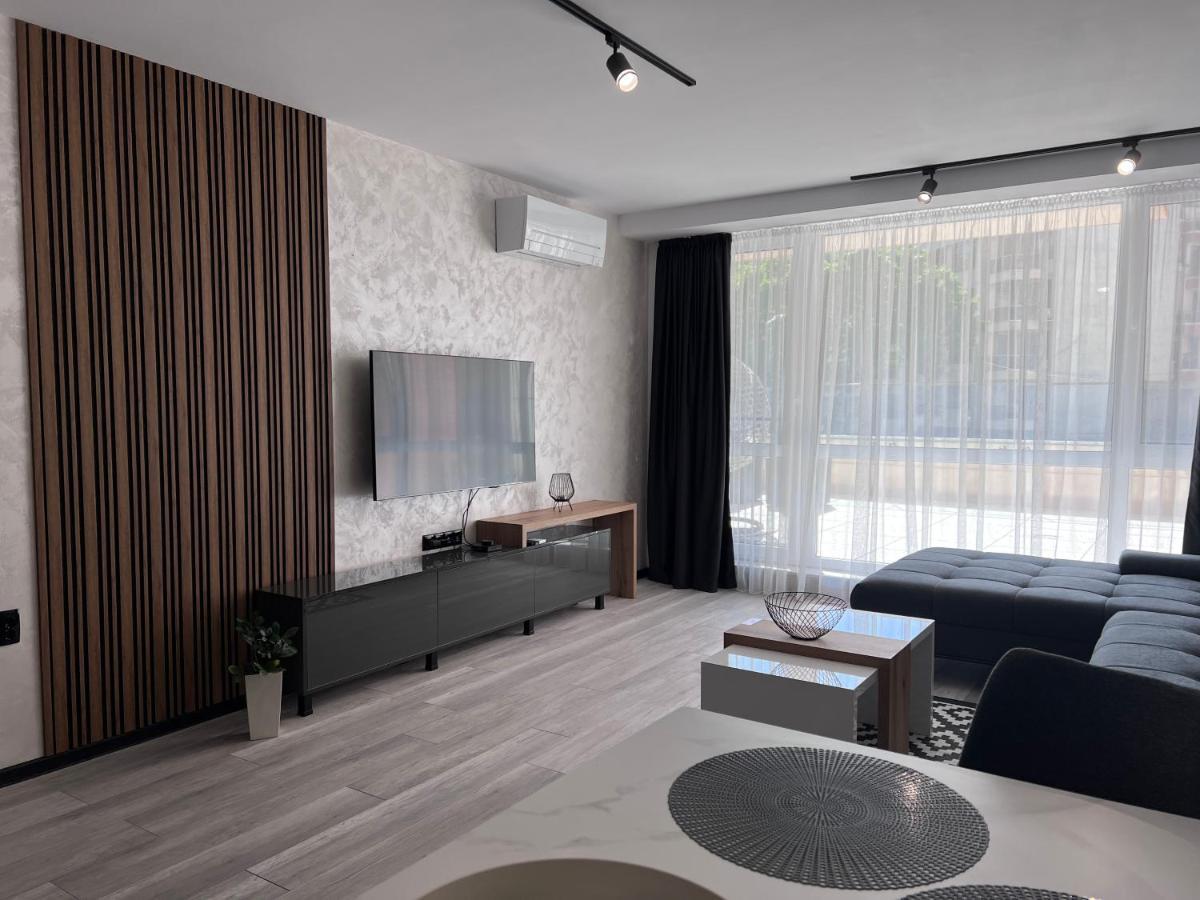 A-Brilliant, New! Spacious & Modern Apartment In Varna Whit Garage Zewnętrze zdjęcie